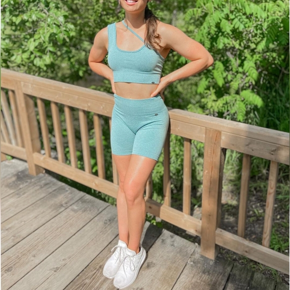 Seamless workout set - Picture 2 of 2